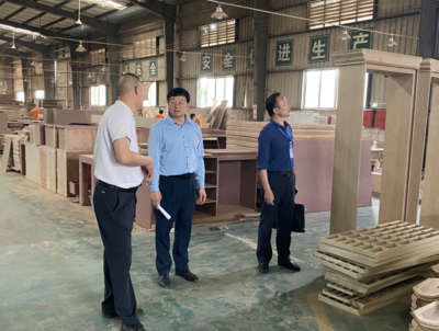 清遠高新區“五一”節前安全生產（消防安全）大行動 聚焦建筑裝飾材料生產領域，筑牢安全防線